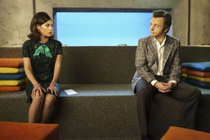 Lizzy Caplan as Virginia Johnson and Michael Sheen as Dr. William Masters in Masters of Sex (season 4, episode 1) - Photo: Warren Feldman/SHOWTIME - Photo ID: MastersofSex_401_0866