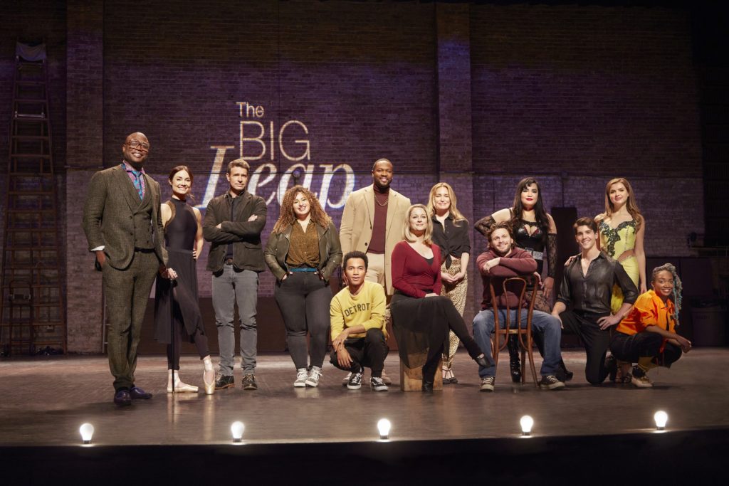 THE BIG LEAP: L-R: Kevin Daniels, Mallory Jansen, Scott Foley, Simone Recasner, Raymond Cham Jr., Ser'Darius Blain, Teri Polo, Piper Perabo, Jon Rudnitsky, and guest stars Karen Rodriguez, Adam Kaplan, Anna Grace Barlow and Donnetta Jackson in the BIG LEAP premiering this Fall on FOX. © 2021 Fox Media LLC. CR: George Burns/FOX.