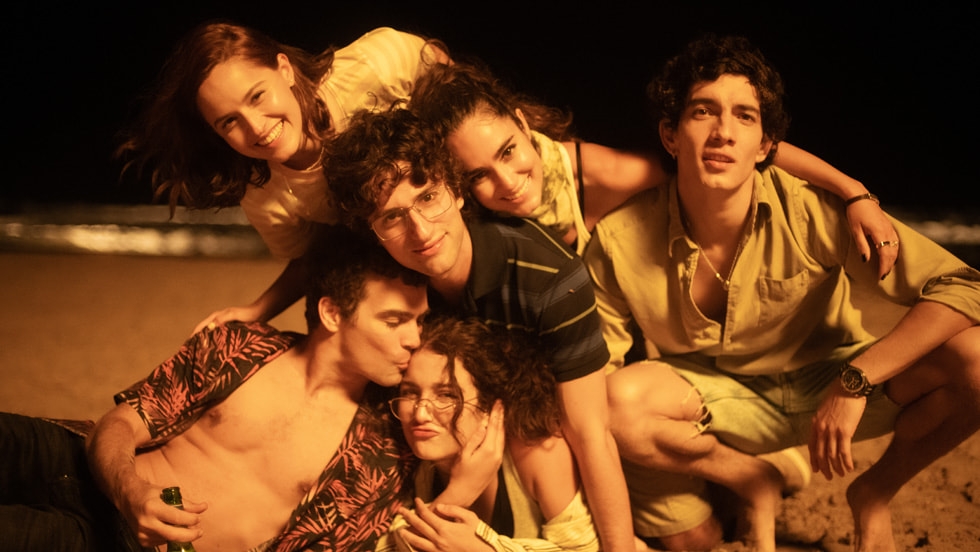 Alicia Jaziz, Jack Duarte, Miranda de la Serna, Dario Yazbek Bernal, Alicia Sanz and Jorge López in the series “Now and Then,” premiering globally May 20, 2022 on Apple TV+.