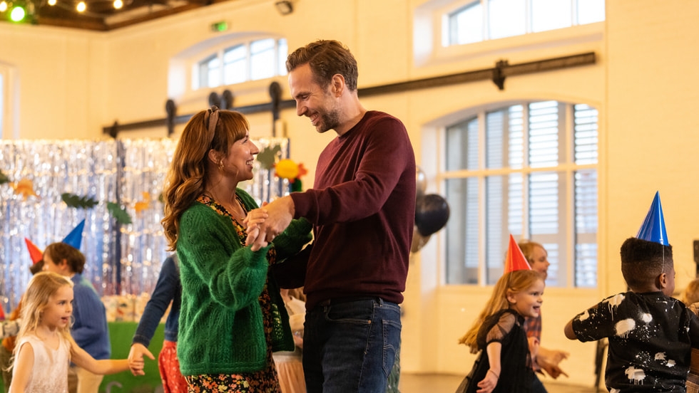 Esther Smith and Rafe Spall star in the third season of “Trying," premiering globally Friday, July 22, 2022 on Apple TV+.