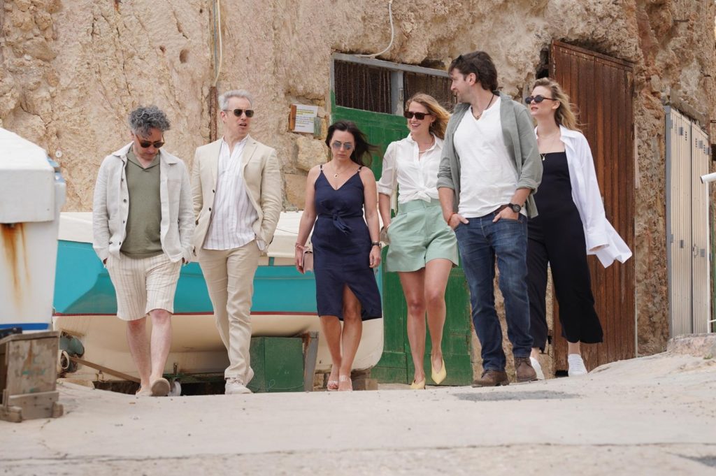 ALASTAIR (AIDAN MCARDLE), RUSS (ANDREW MACKLIN), KATE (JILL HALFPENNY), ROWAN (SIOBHAN HEWLETT), JENNY (LIV MJONES) & SEAN (OWEN MCDONNELL) on the way to the restaurant.
