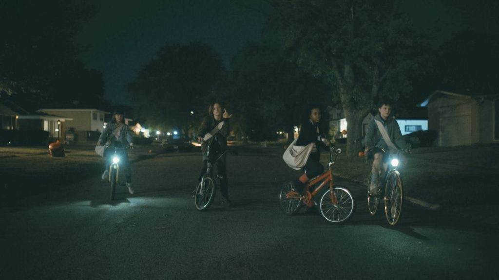 PaperGirls_101_Riley_Lai_Nelet_as_Erin_Tieng_Sofia_Rosinsky_as_Mac_Coyle_Camryn_Jones_as_Tiffany_Quilkin_Fina_Strazza_as_KJ_Brandman